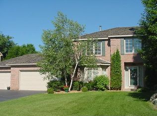 10300 Summer Pl, Eden Prairie, MN 55347
