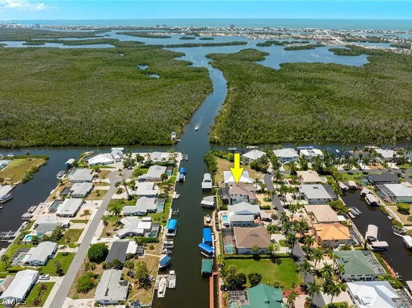 11601 Isle Of Palms Dr, Fort Myers Beach, FL 33931