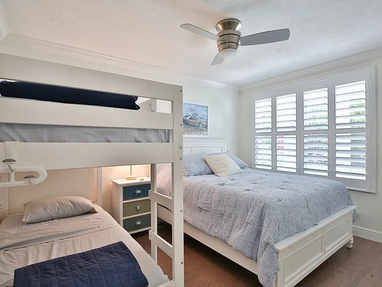 Guest bedroom