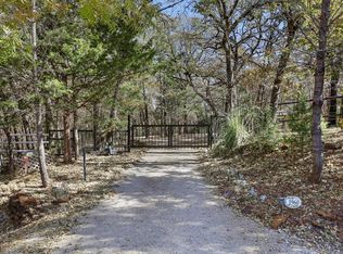 1960 Hidden Creek Ct, Crossroads, TX 76227