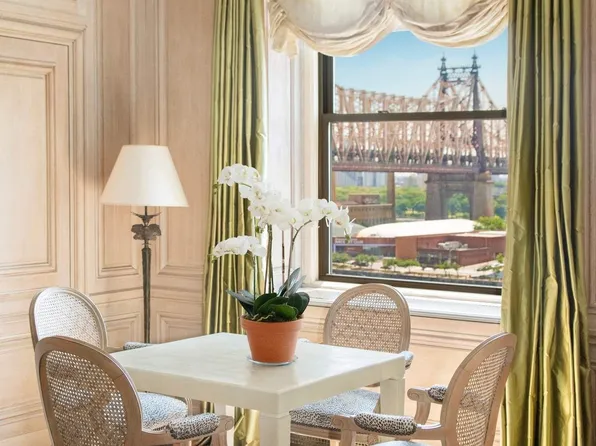 1 Sutton Place South image 4 of 15