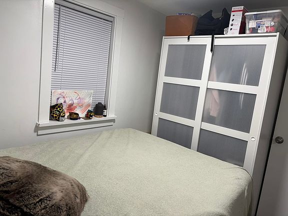 5th image of 3713 N Cicero Ave #Basement