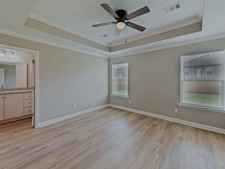 825 Pine Tree Rd — Photo 7