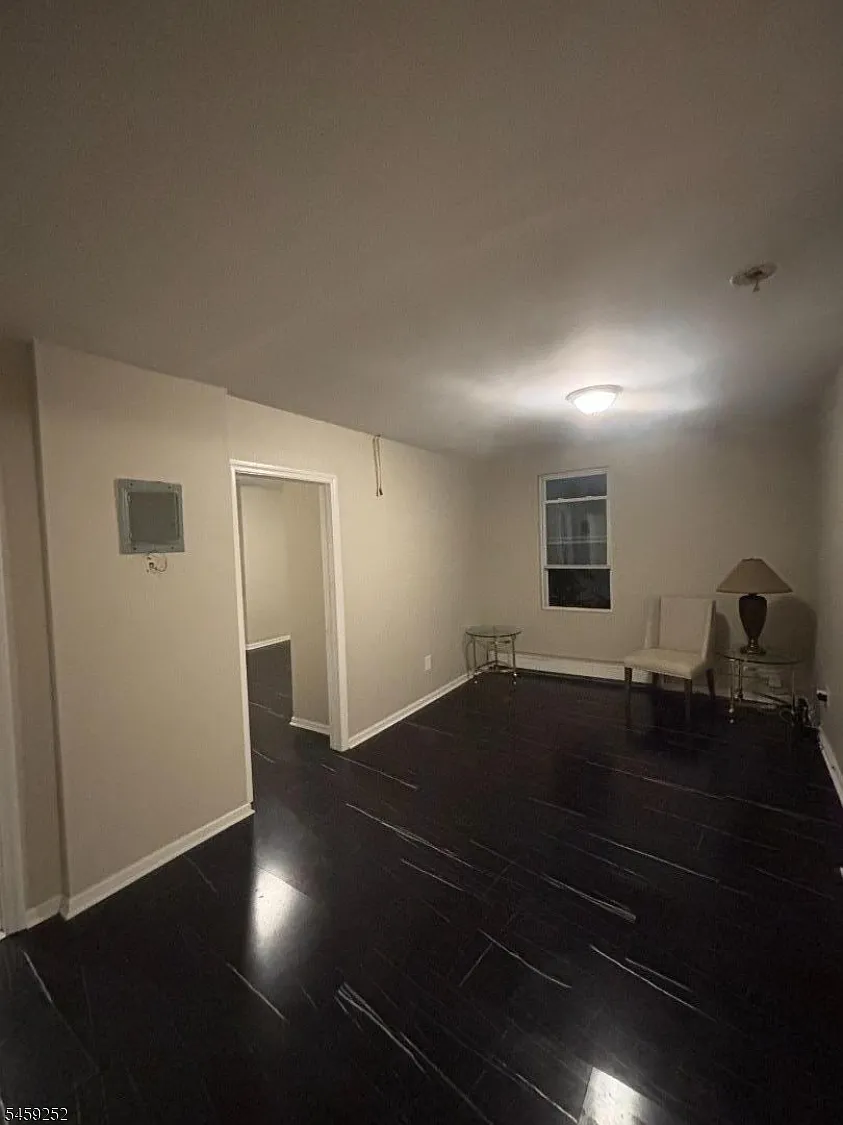4 bed, 2.0 bath, $2,500 — Photo 3