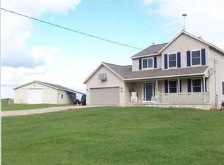 10202 Beech Ave, Howard City, MI 49329