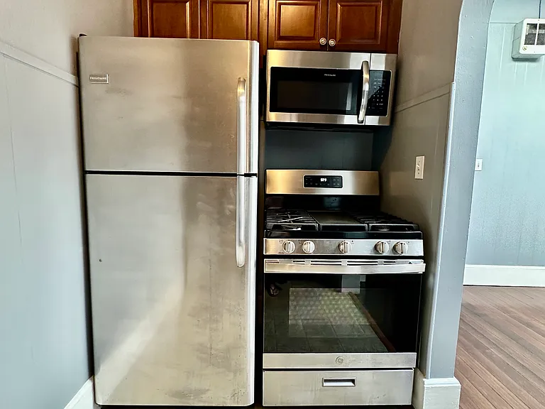 100 Cabot St #7 — Photo 5