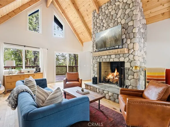 27363 Elmwood Dr, Lake Arrowhead, CA 92352