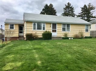 118 Seascape Ave, Middletown, RI 02842