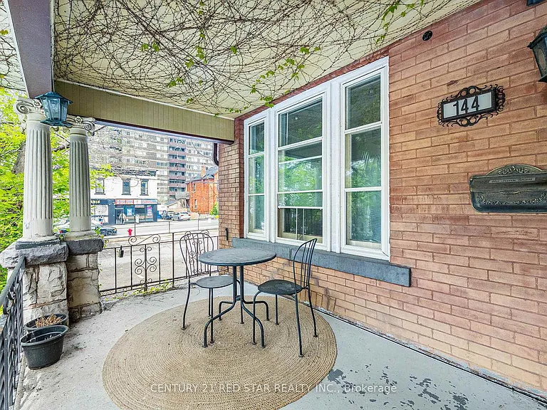 144 Bold St #UPPER — Photo 3