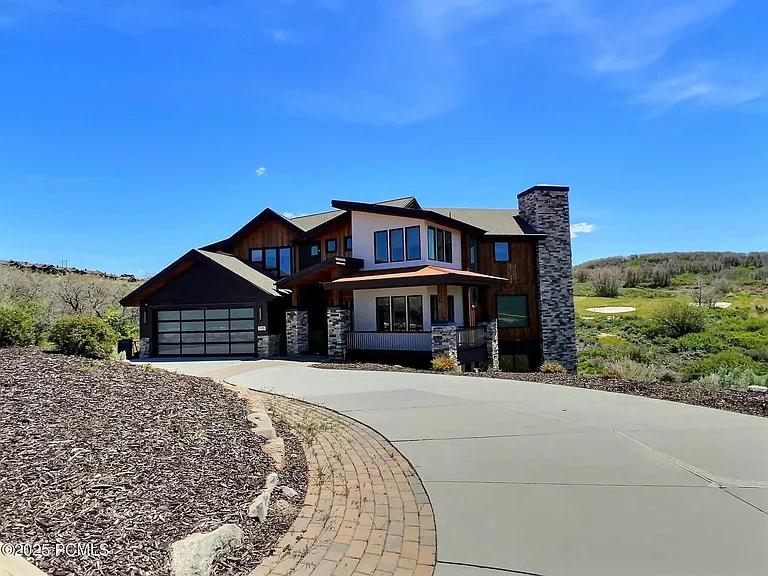 1135 E Lasso Trl — Photo 34