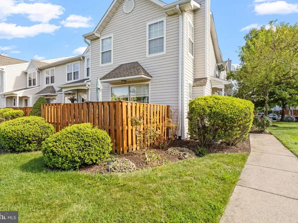 6903 Spruce Mill Dr, Yardley, PA 19067