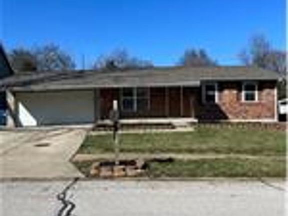 3rd image of 691 Walnut Point Ct