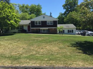 50 Robin Ct, Middletown, NJ 07748