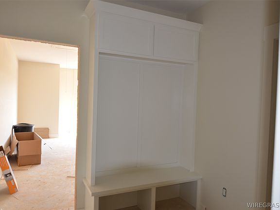 2nd image of 105 Sabel Dr