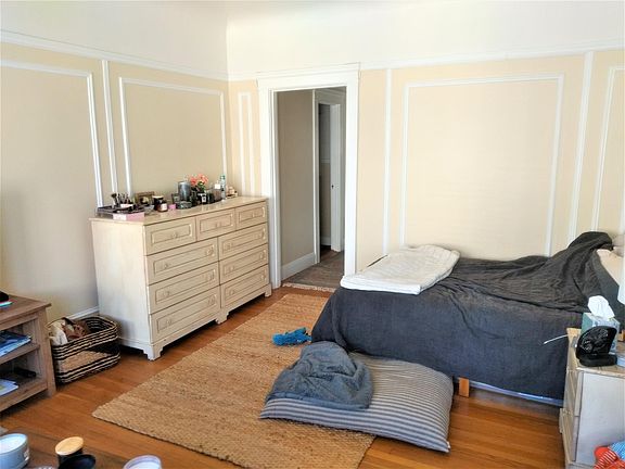 3rd image of 550 Lake St #203