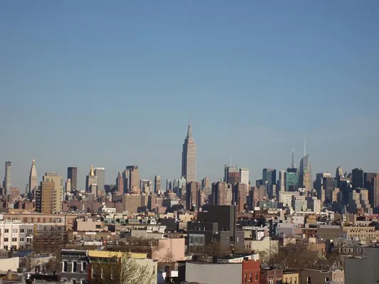 Rented by Prime Square Realty | media 14