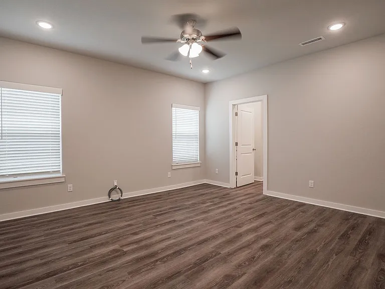 608 N Salem Rd — Photo 10
