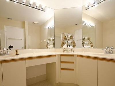 5235 Europa Dr APT E, Boynton Beach, FL, 33437