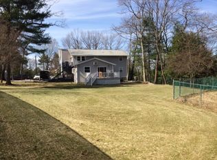 4 Gordon St #B, Hudson, NH 03051