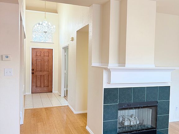 2nd image of 2444 Cimmaron Dr