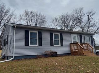 730 Woodlawn Dr, Prophetstown, IL 61277