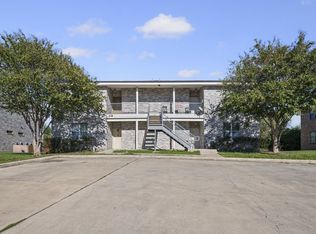 518 Dukeway Dr, Universal City, TX 78148