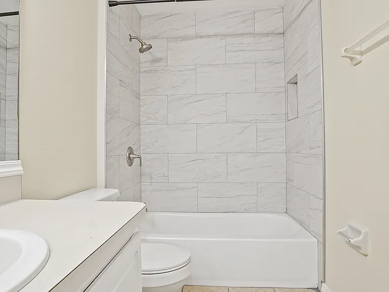 774 Princeton Dr — Photo 23