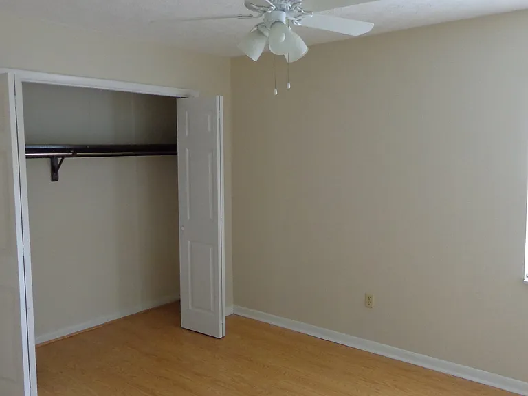 1510 Meeks Rd — Photo 6