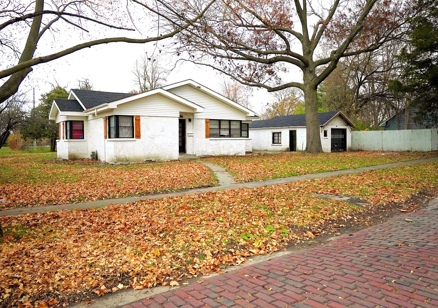 217 E Vine St, Piper City, IL 60959 Zillow