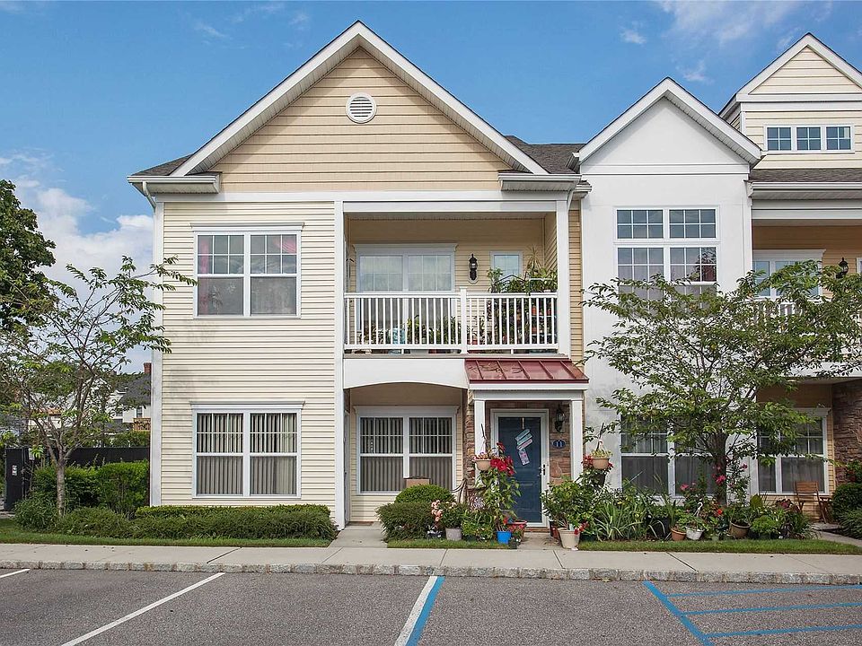 1st image of 10 Lager Ln
