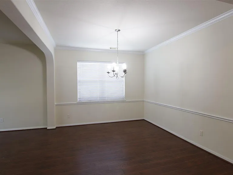 2027 Creek Run Dr — Photo 4