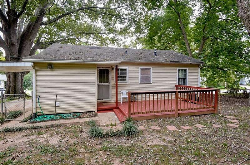 1st image of 1149 Burbank Cir