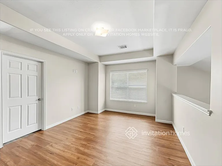 3807 Liberty Square Trl — Photo 20