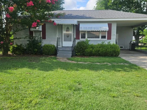 103 E Ham St, Pikeville, NC 27863