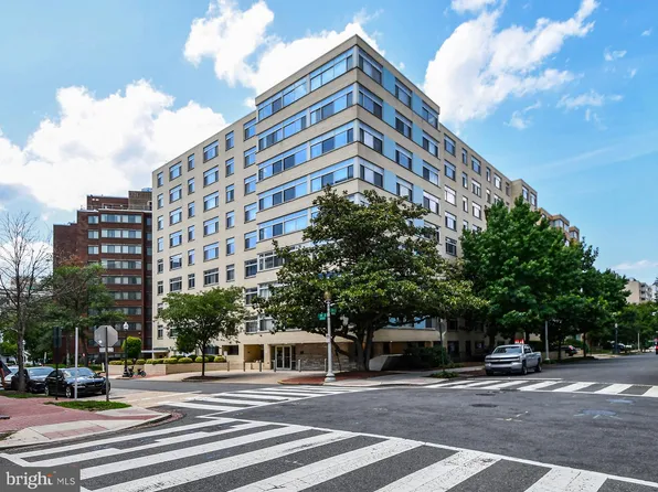 2401 H St NW APT 810, Washington, DC 20037
