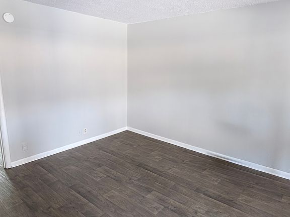 3rd image of 261 White Bridge Pike APT 128