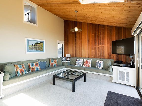 5th image of 39 Shearwater Ln