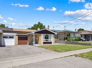 38 Frankton Cres, Toronto, ON M3J 1C1