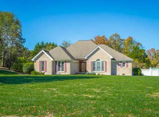 8220 Briarstone Ln, Ooltewah, TN 37363