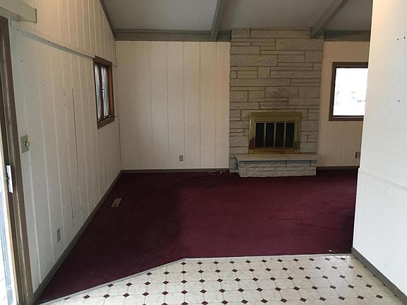 Living Room - View 4