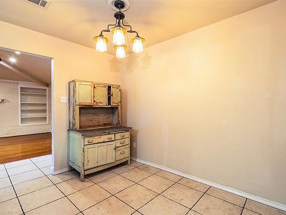 2nd image of 4408 Squire Ct