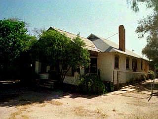 1st image of 820 N 6th Ave