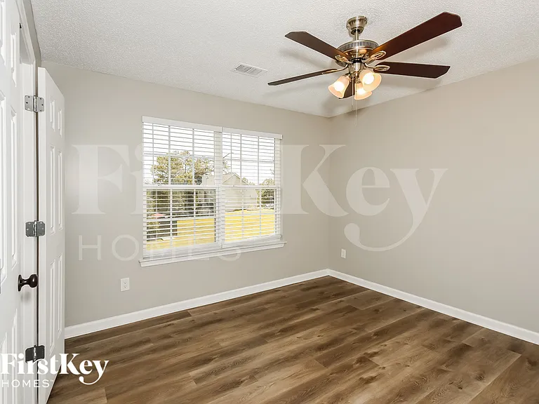169 Freedom Dr — Photo 11
