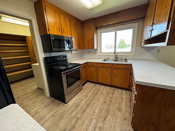2nd image of 6462 Road 3 NE #1