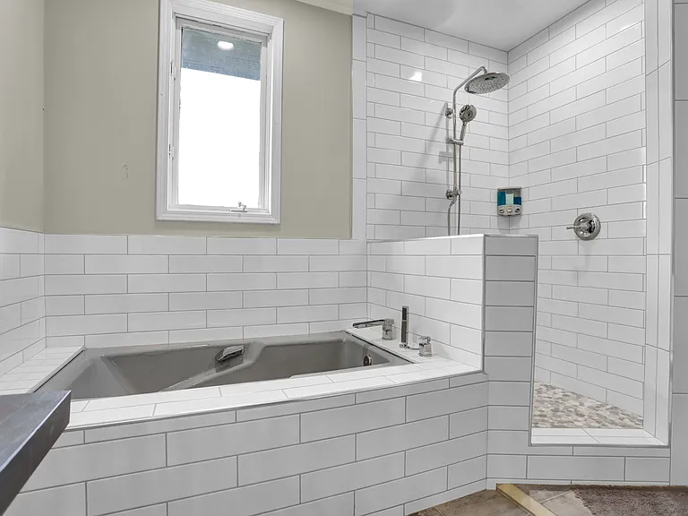 143 Stonewall St — Photo 13