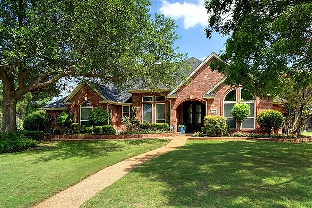 1st image of 325 Binkley Ct