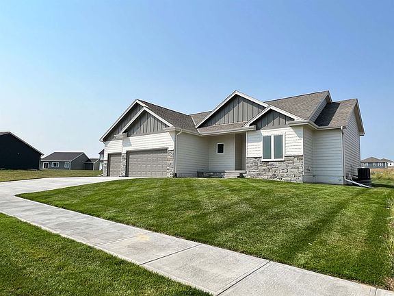 4th image of 11516 S 190th St