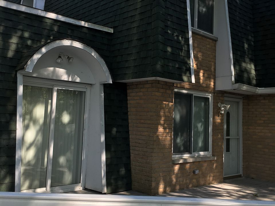 2nd image of 801 Blue Ridge Dr