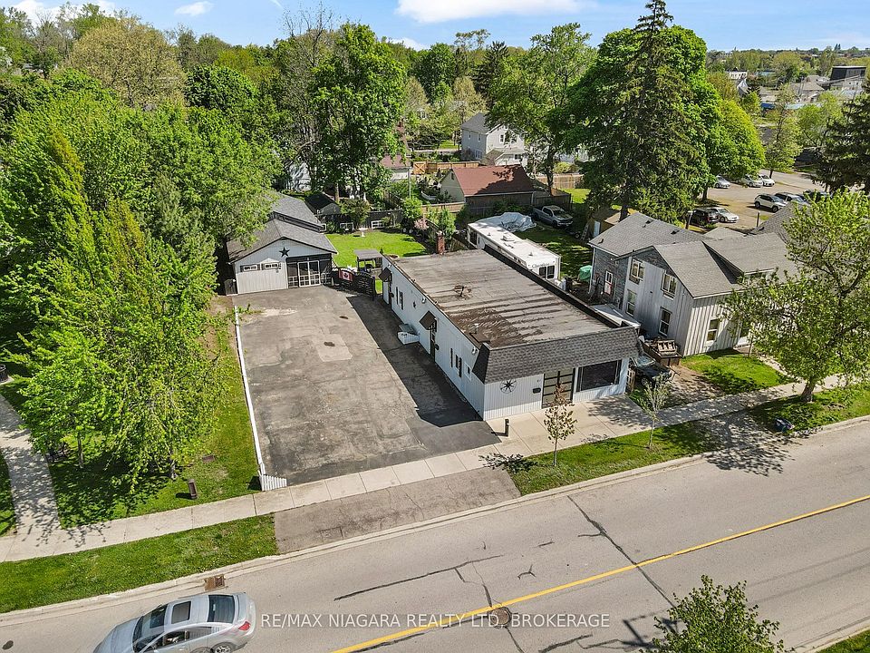 1st image of 61 Queen St