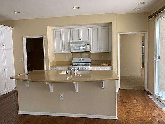 2nd image of 8090 Bay Hill Ave